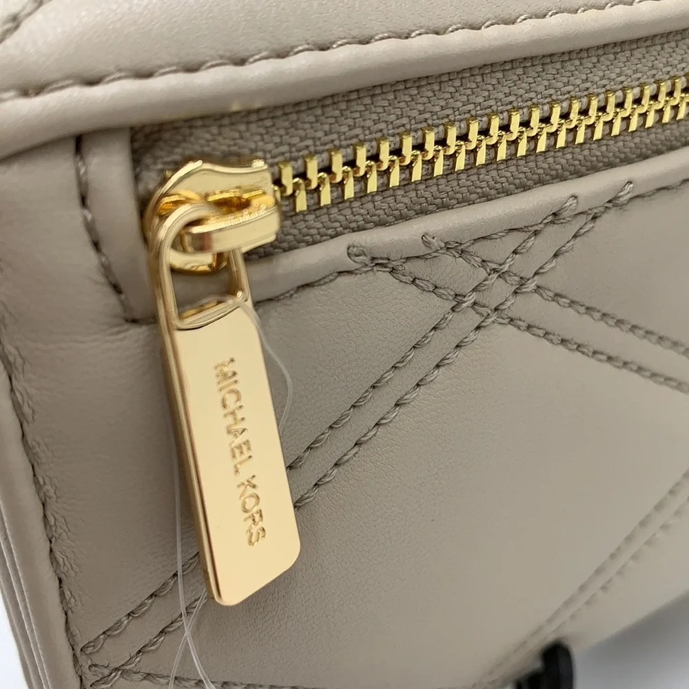 MICHAEL KORS JET SET TRAVEL LARGE TRIFOLD WALLET LIGHT SAND COLOR NWT